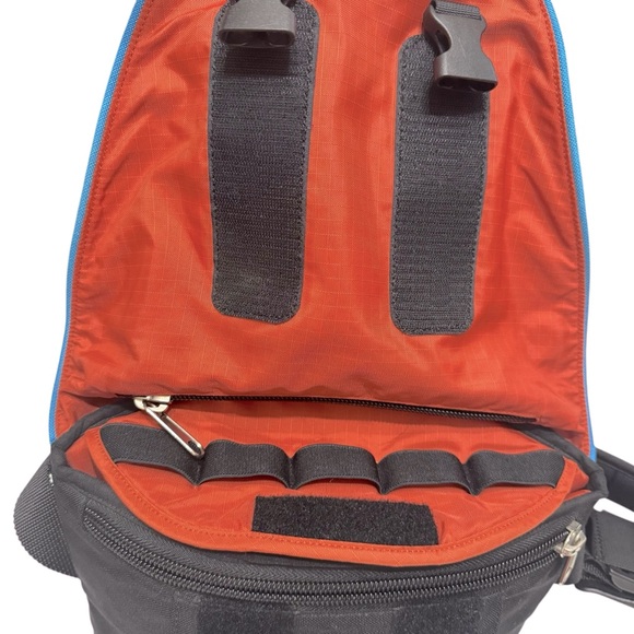 Crumpler Camera Bag – Removable Compartments, Adjustable Straps,‎ 9.5” - Picture 5 of 8